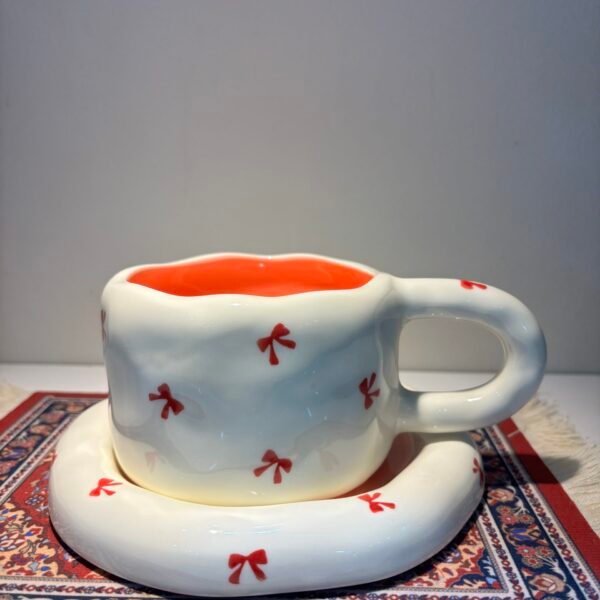 Red bows mug with plate