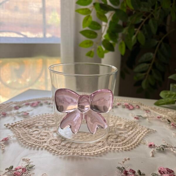 Hand bow mug