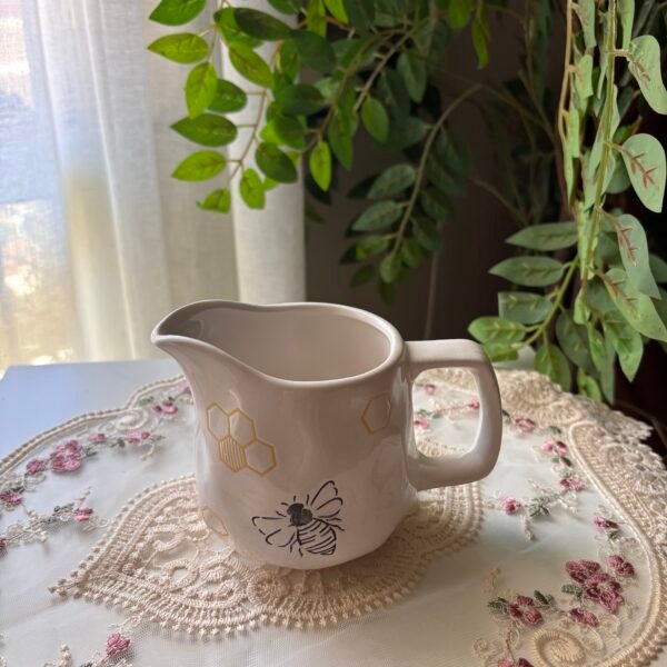 Milk pot