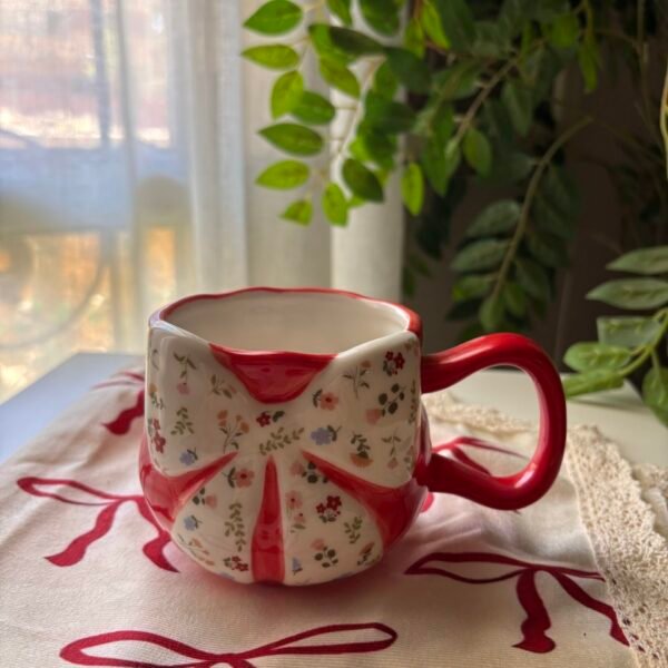Red bow mug